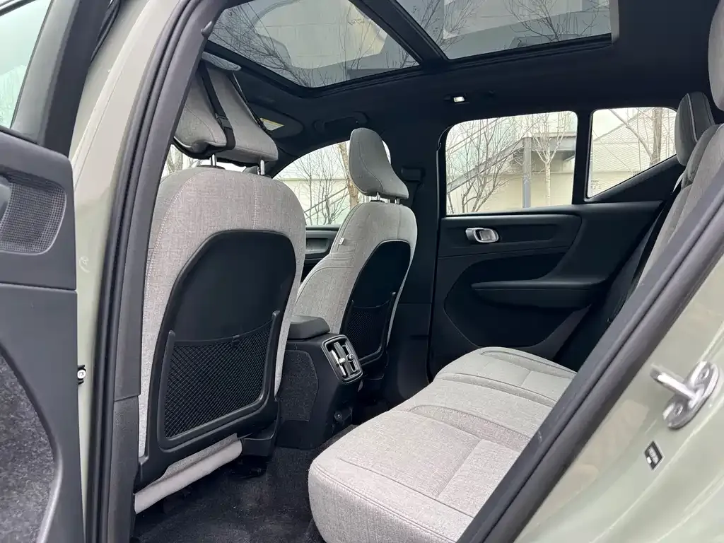 Volvo XC40 NEV 2023 из CN, фото 3