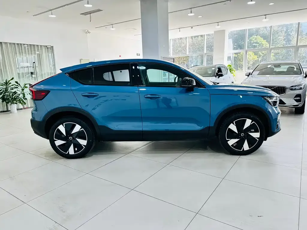 Volvo C40 2023 из CN, фото 9