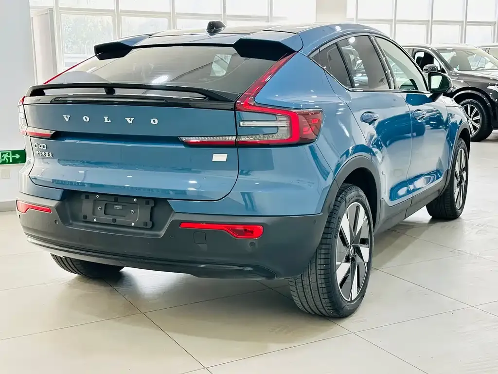 Volvo C40 2023 из CN, фото 4