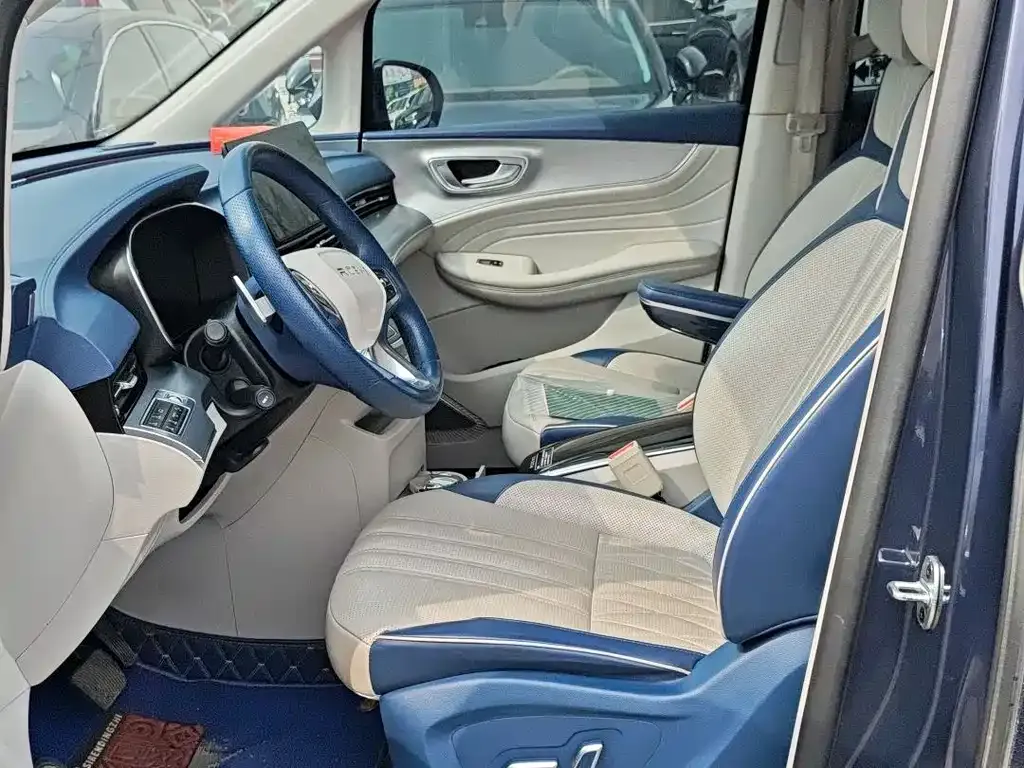 Roewe iMAX8 2022 из CN, фото 7