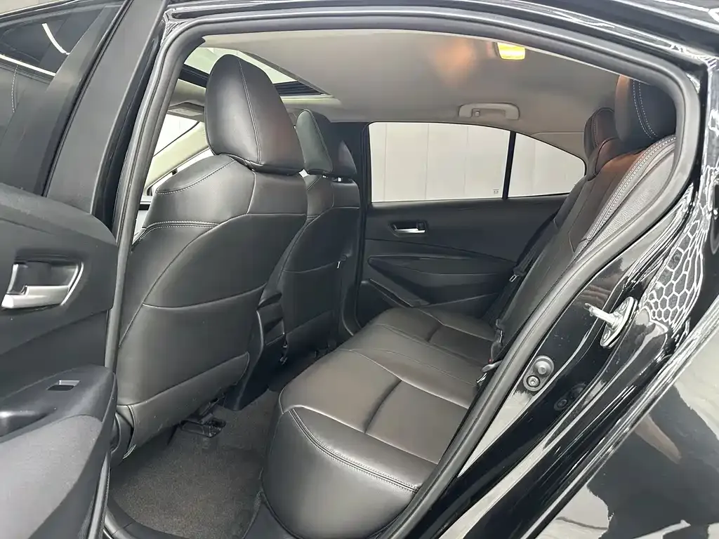 Toyota Corolla 2023 из CN, фото 7