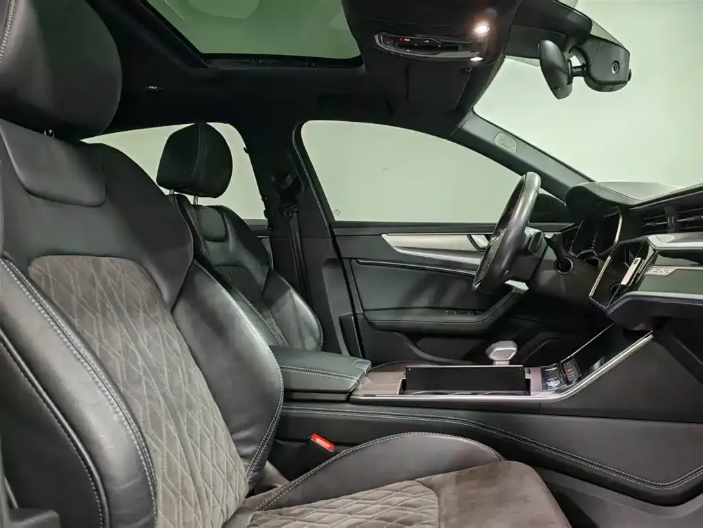 Audi A6L 2022 из CN, фото 8
