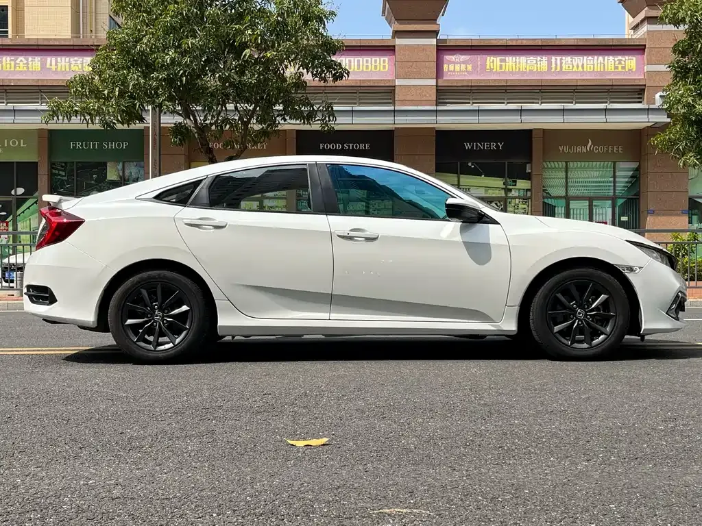 Honda Civic — фото 9