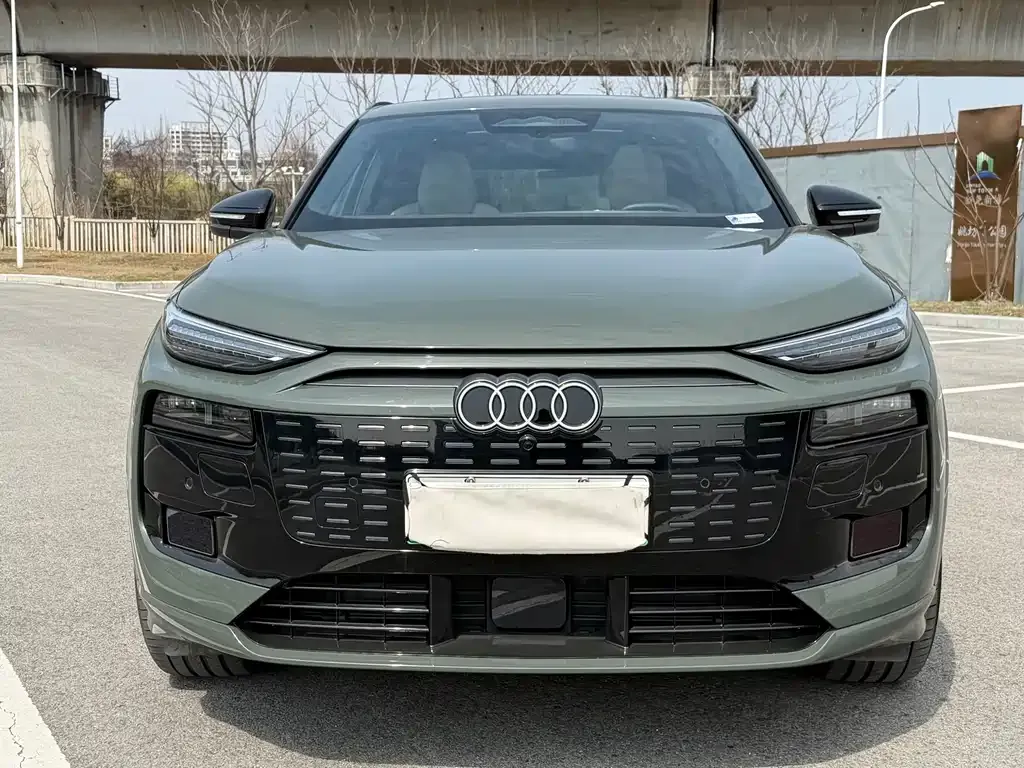 Audi Q6L e-tron — фото 6