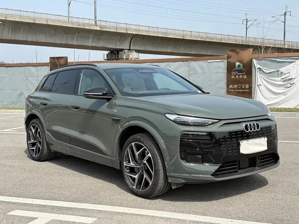 Audi Q6L e-tron — фото 4