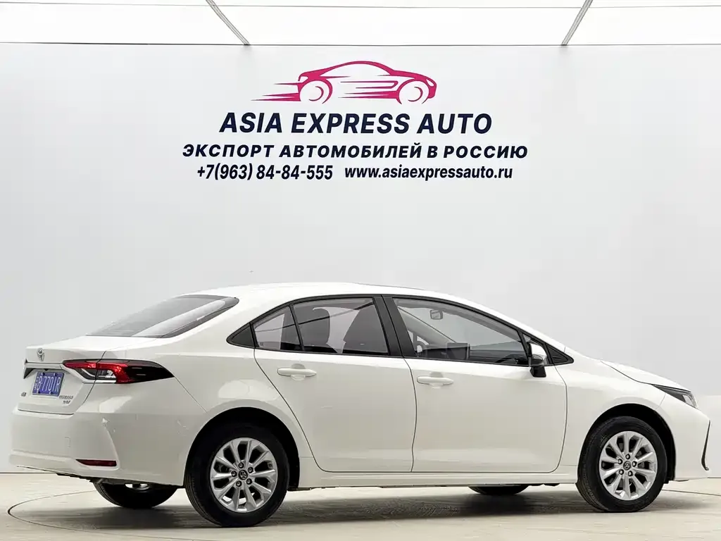Toyota Corolla 2023 из CN, фото 2