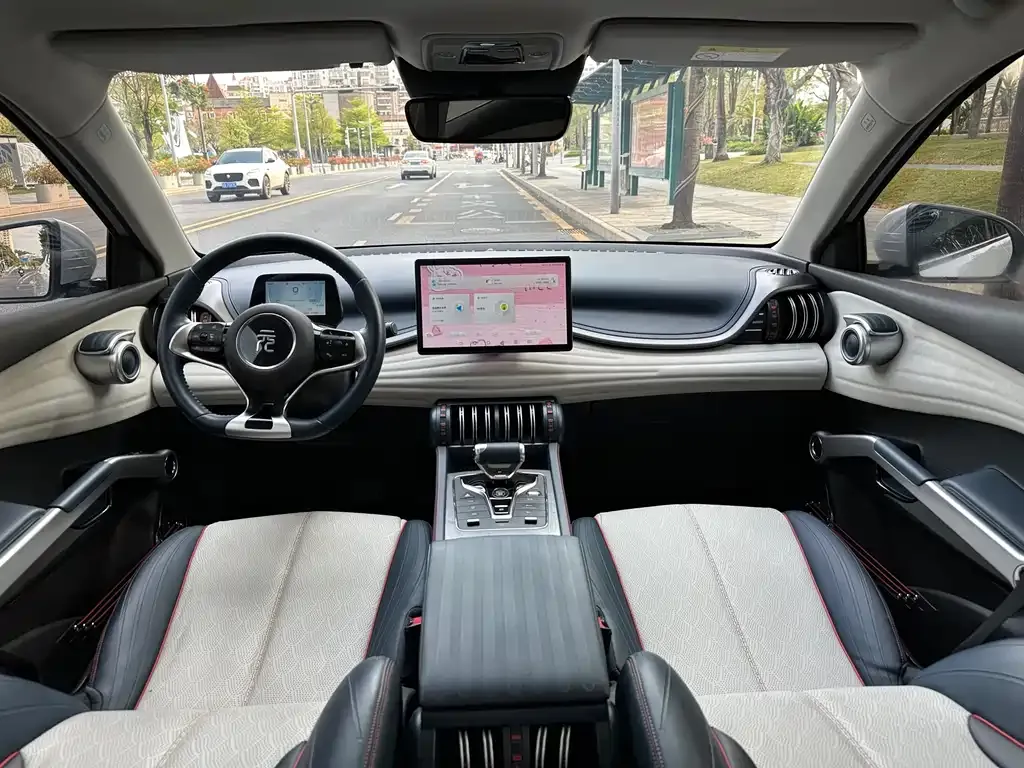 BYD Yuan Plus — фото 4