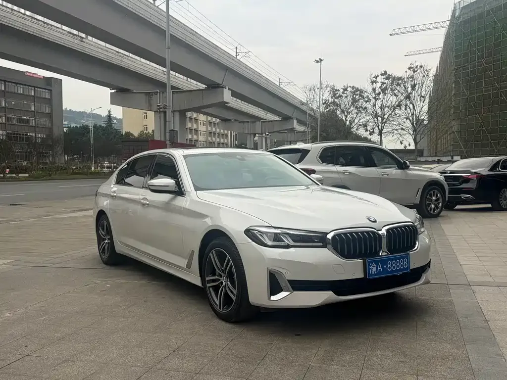 BMW 5 Series — фото 2