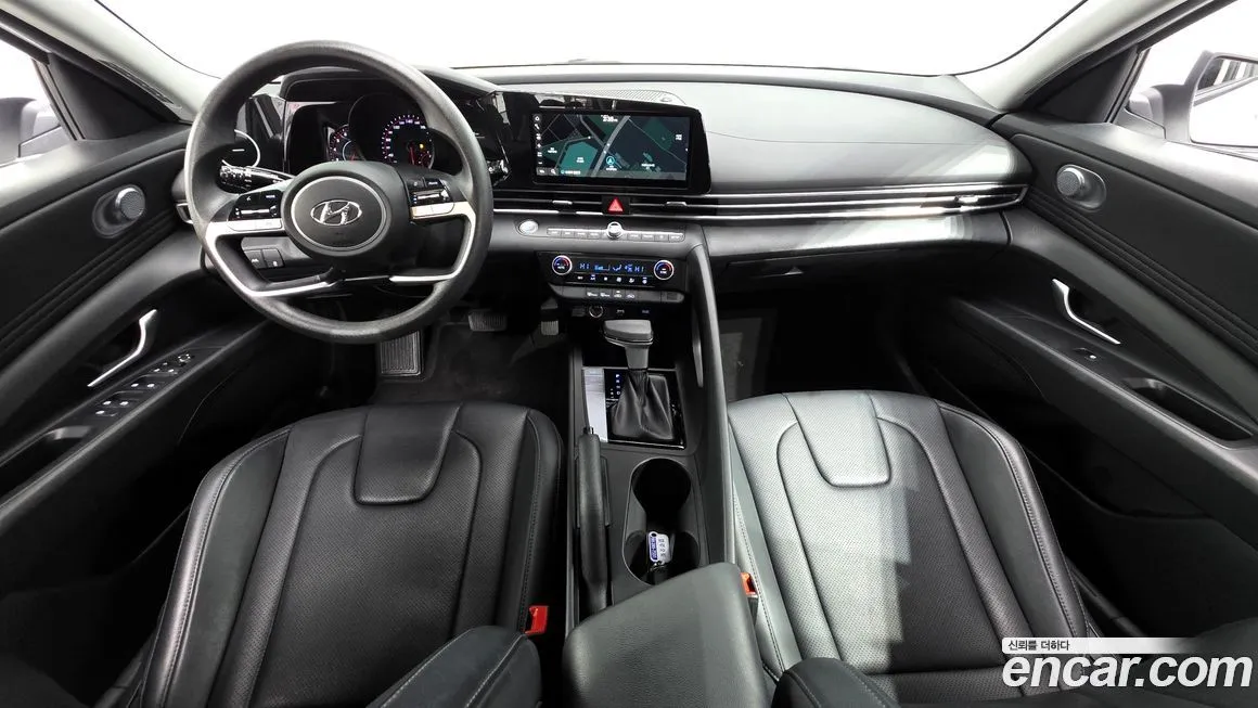 Hyundai AVANTE 2022 из KR, фото 2