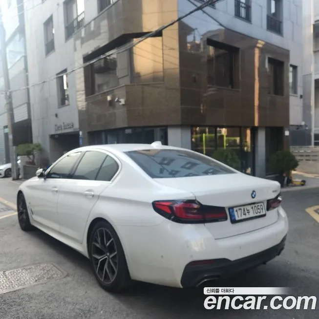 BMW 5-Series 2022 из KR, фото 2