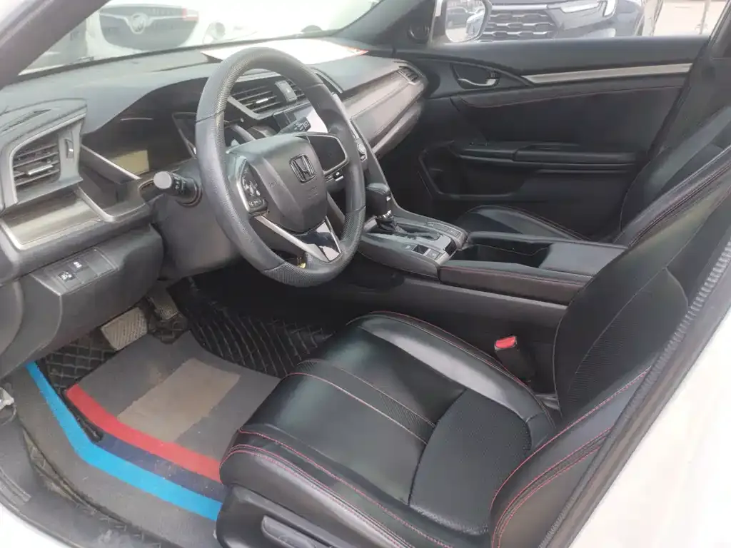 Honda Civic 2022 из CN, фото 2