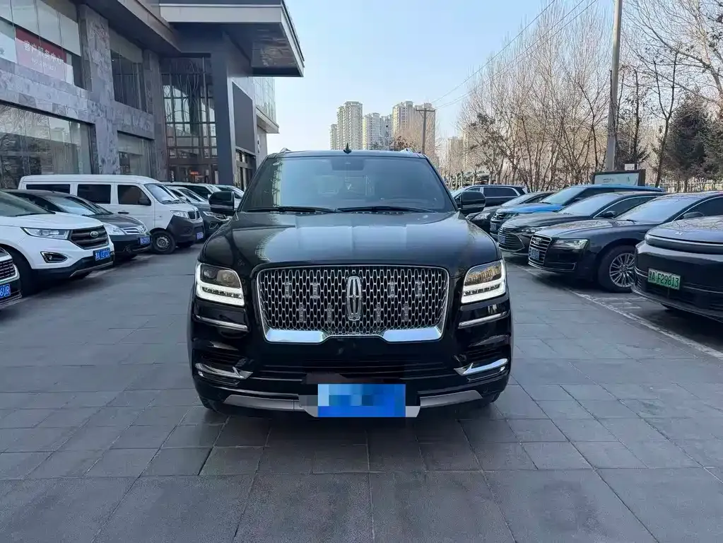Lincoln Navigator — фото 10