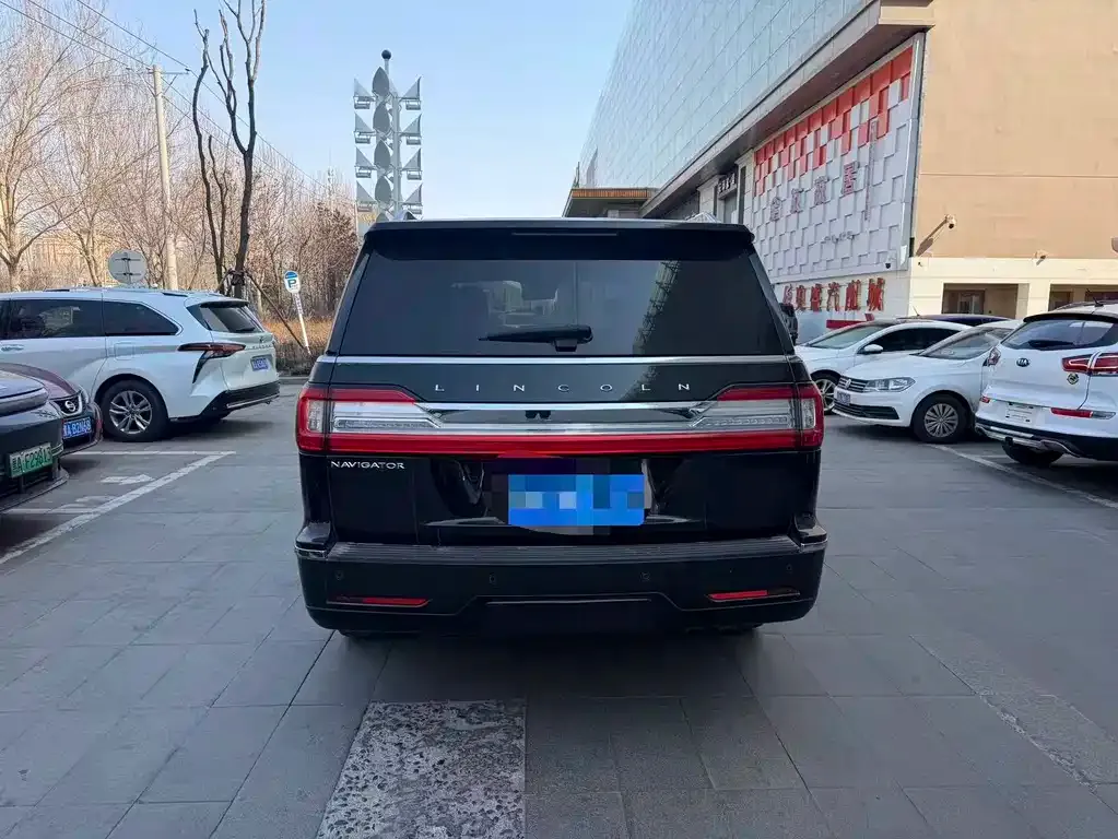 Lincoln Navigator — фото 9