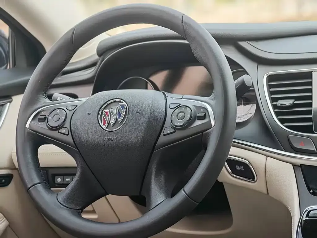 Buick LaCrosse 2022 из CN, фото 2
