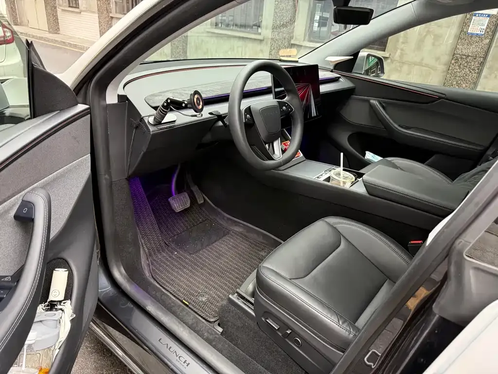 Tesla Model Y 2025 из CN, фото 4