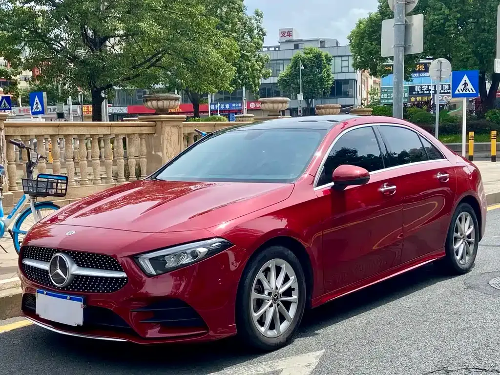 Mercedes-Benz A-Class — фото 1