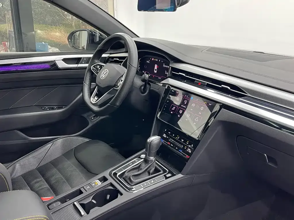 Volkswagen CC 2023 из CN, фото 7