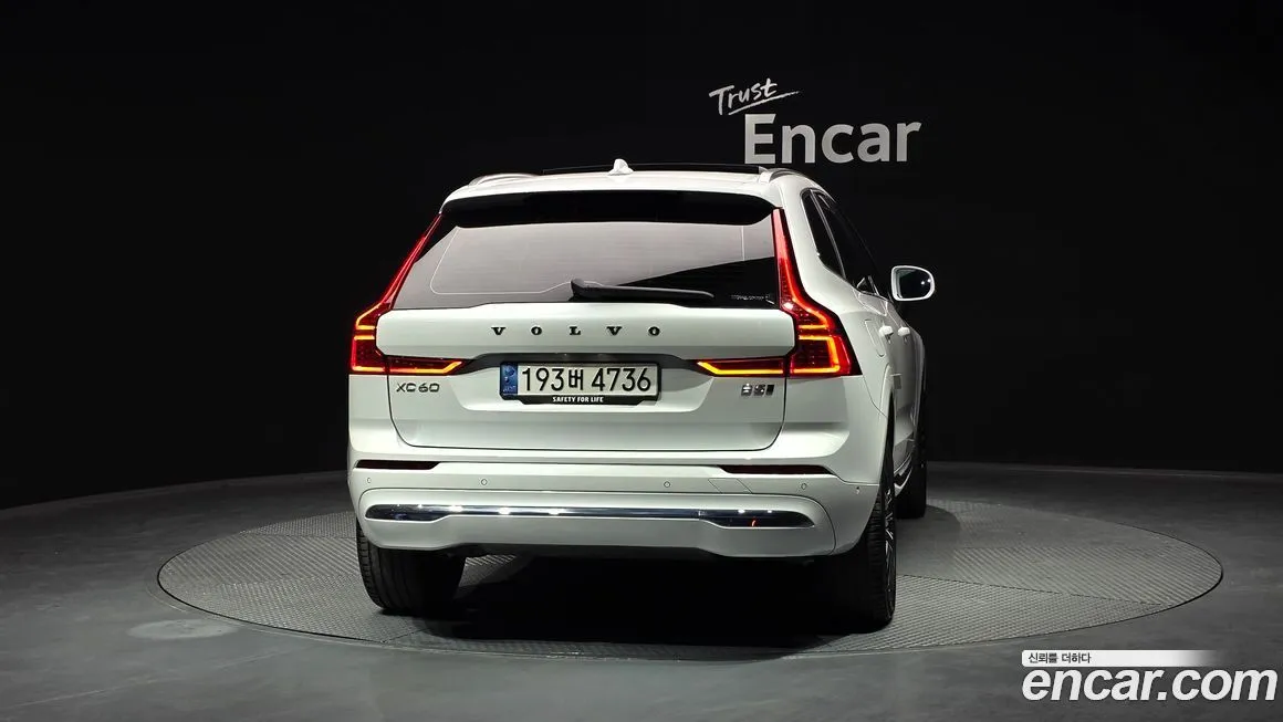 Volvo XC60 2022 из KR, фото 2