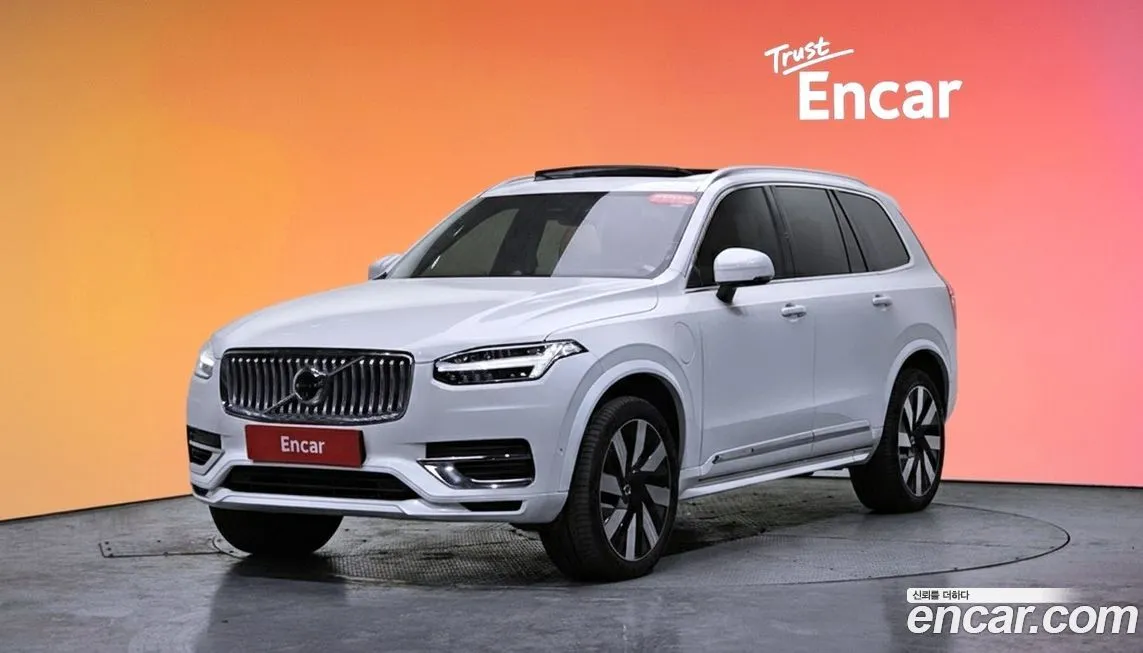 Volvo XC90 — фото 1