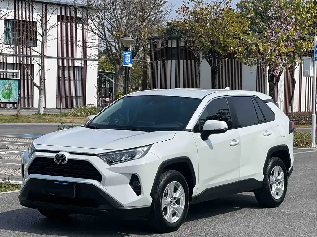 Toyota RAV4 2023 из CN, фото 6