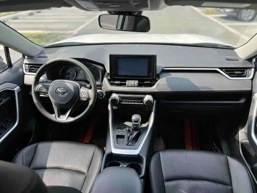 Toyota RAV4 2023 из CN, фото 5