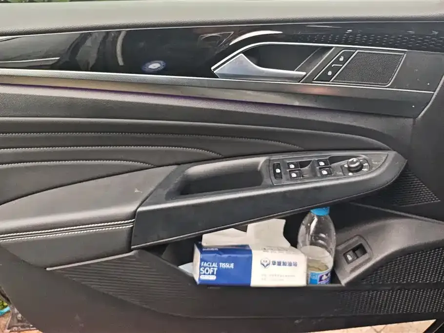 Volkswagen Passat — фото 10