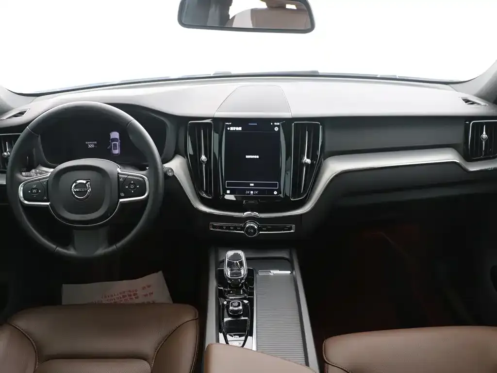 Volvo XC60 2023 из CN, фото 2