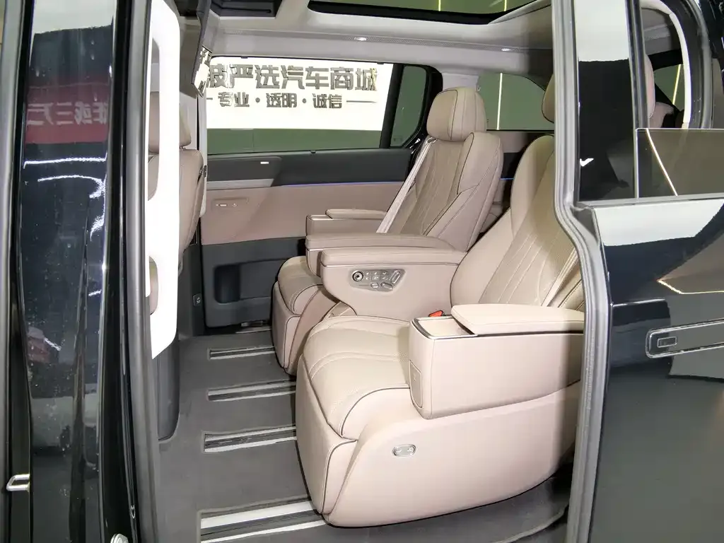 XPeng X9 2025 из CN, фото 7
