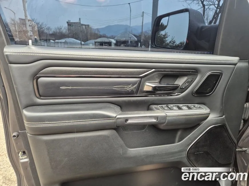Dodge Ram Pick Up 2022 из KR, фото 2