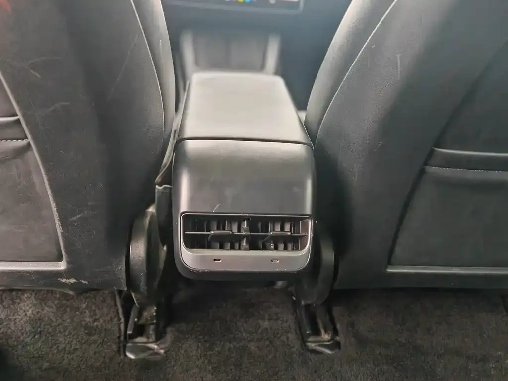 Tesla Model 3 — фото 2