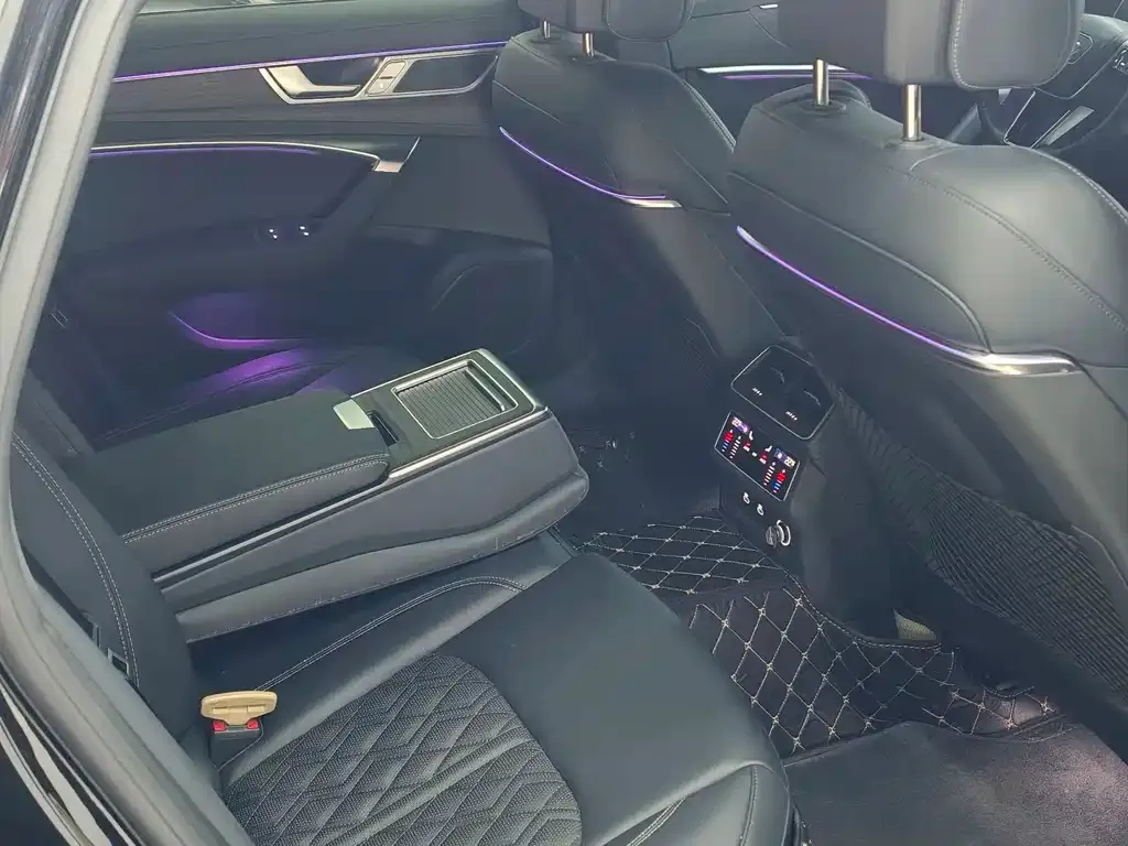 Audi A6L 2025 из CN, фото 5
