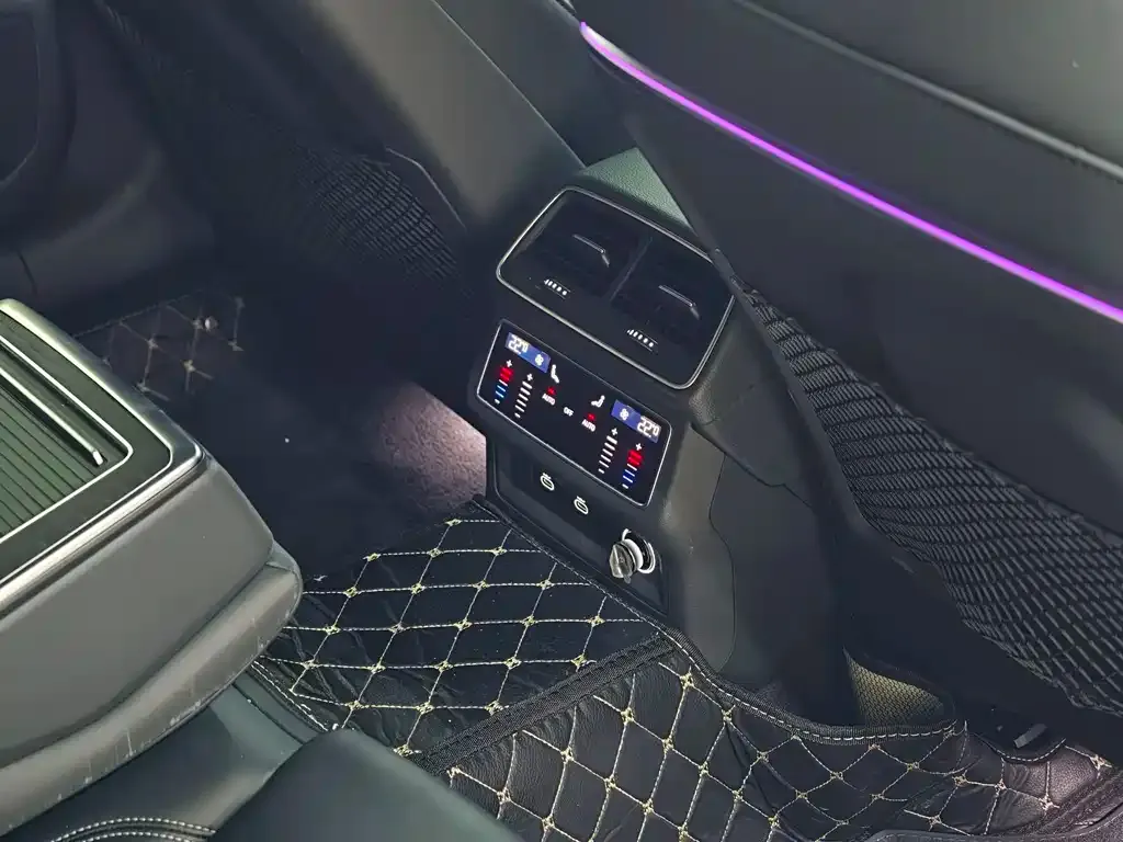 Audi A6L 2025 из CN, фото 2