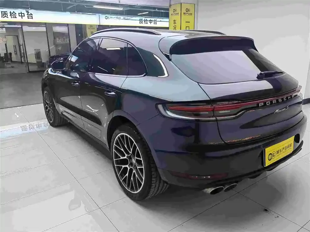 Porsche Macan — фото 8