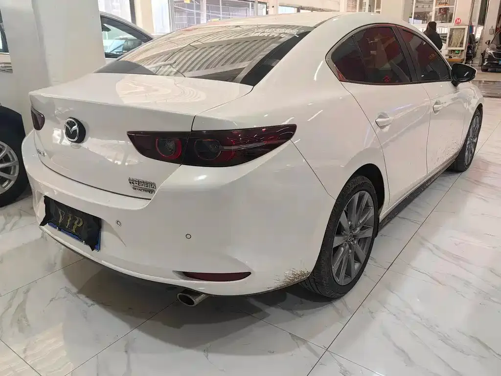 Mazda 3 Axela — фото 2