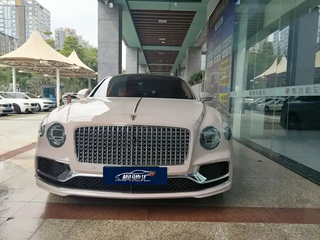 Bentley Flying Spur 2024 из CN, фото 6