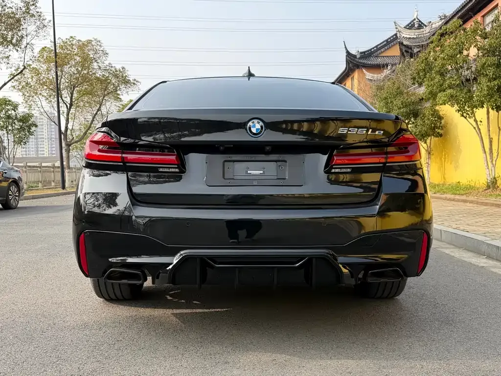 BMW 5 Series New Energy — фото 5