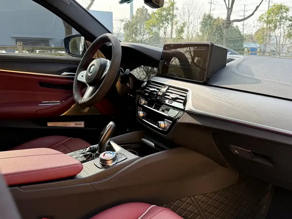BMW 5 Series New Energy — фото 2