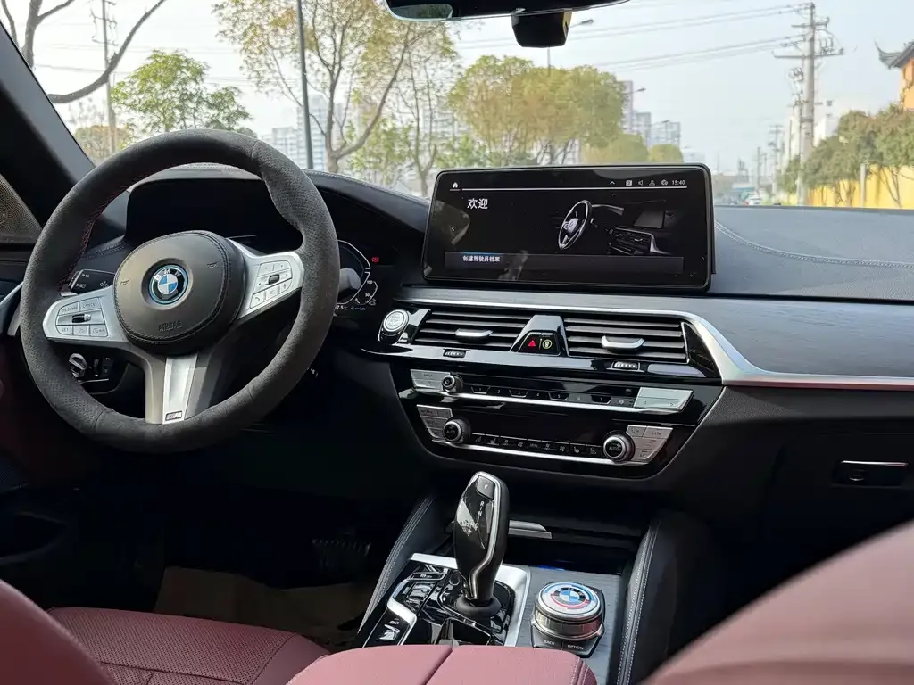 BMW 5 Series New Energy — фото 8