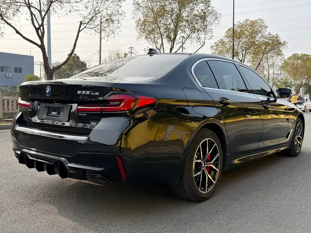 BMW 5 Series New Energy — фото 10