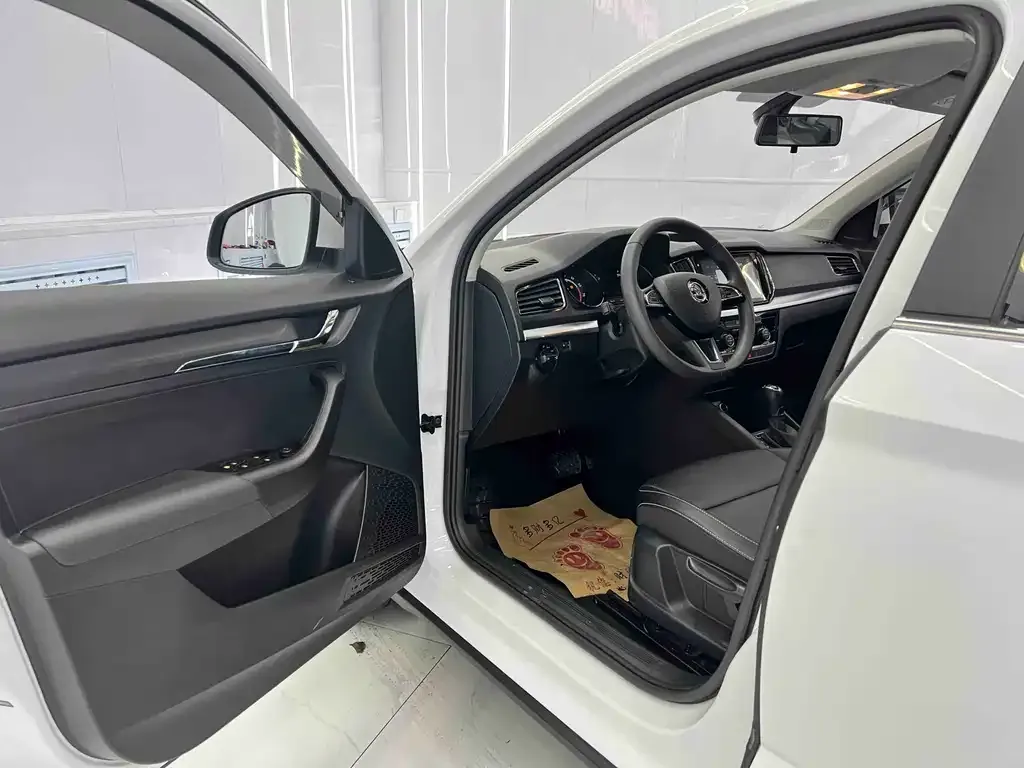 Skoda Kamiq — фото 10