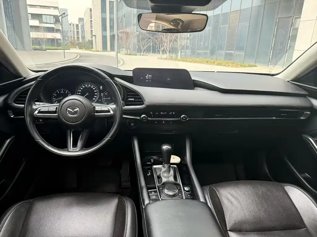 Mazda 3 Axela 2021 из CN, фото 2