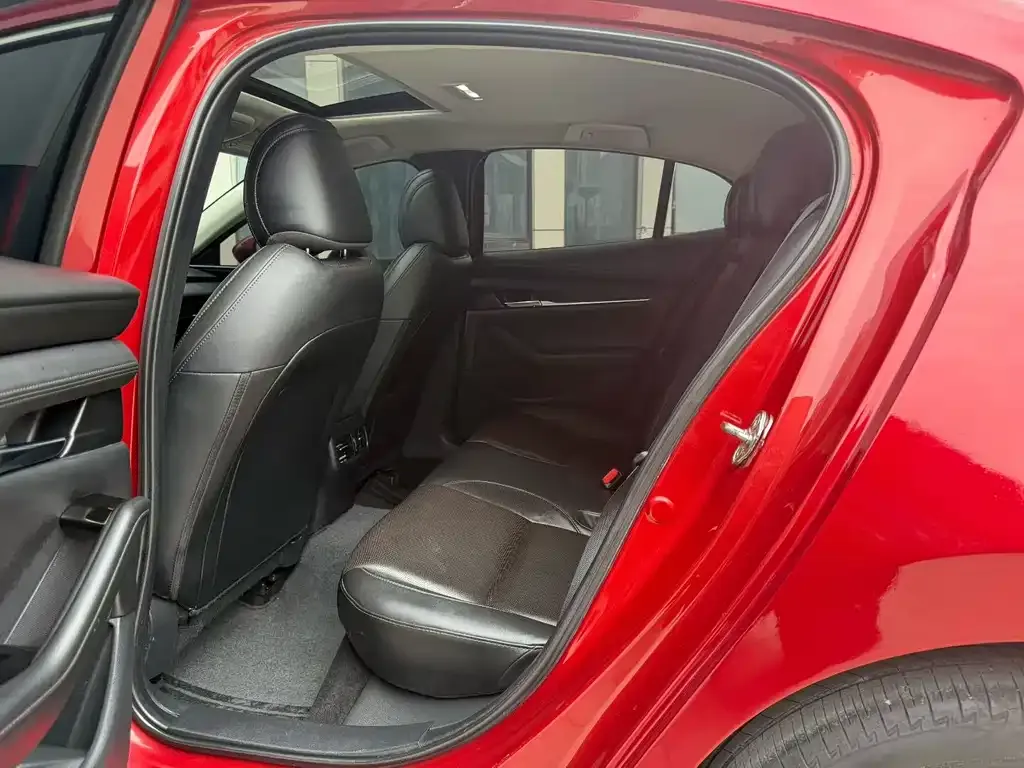 Mazda 3 Axela 2021 из CN, фото 3