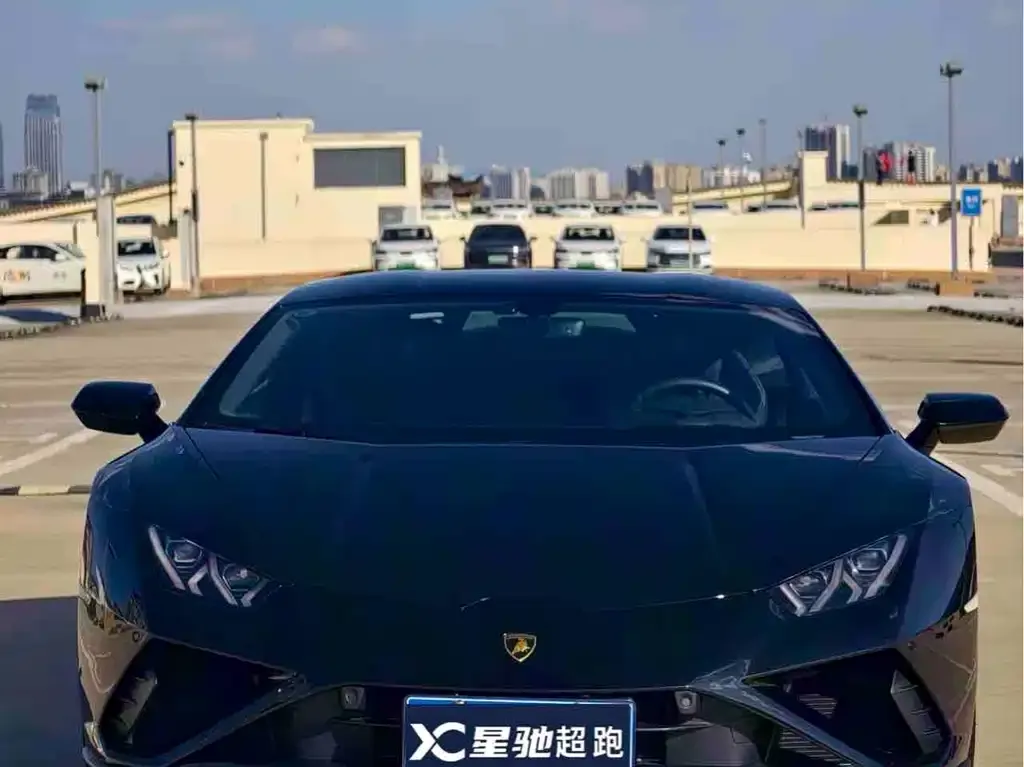 Lamborghini Huracan — фото 1