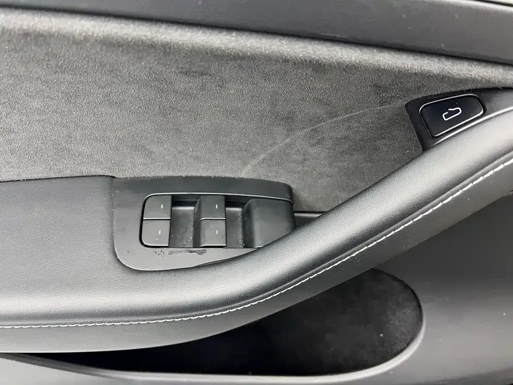 Tesla Model Y 2023 из CN, фото 4