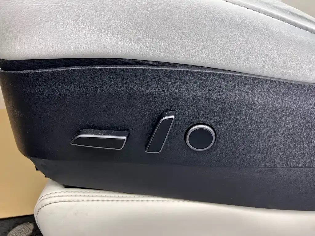 Tesla Model Y 2023 из CN, фото 7