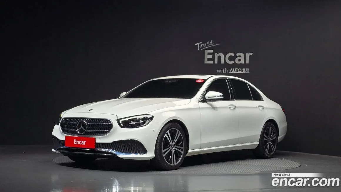 Mercedes-Benz E-Class — фото 1