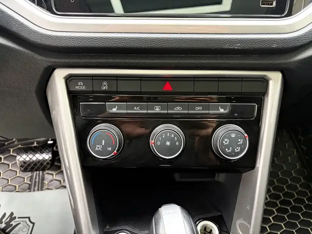 Volkswagen T-Roc 2022 из CN, фото 3