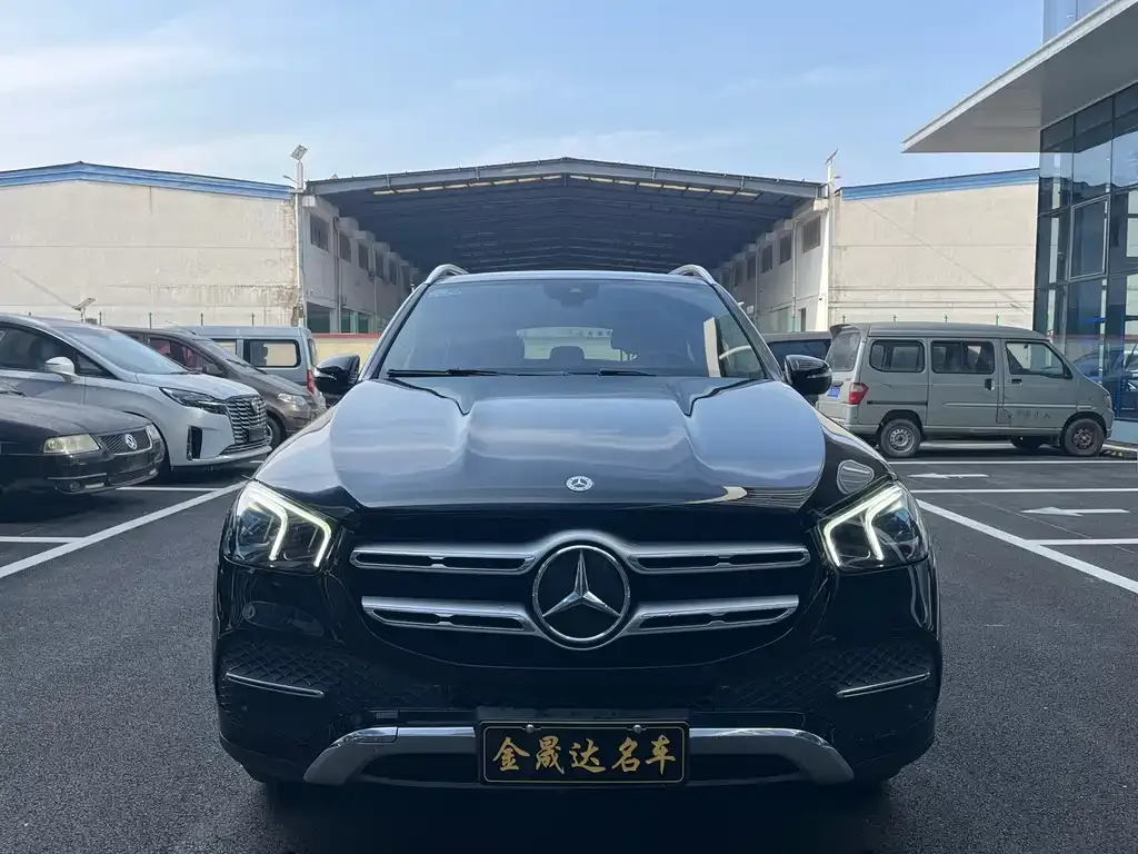 Mercedes-Benz GLE — фото 1