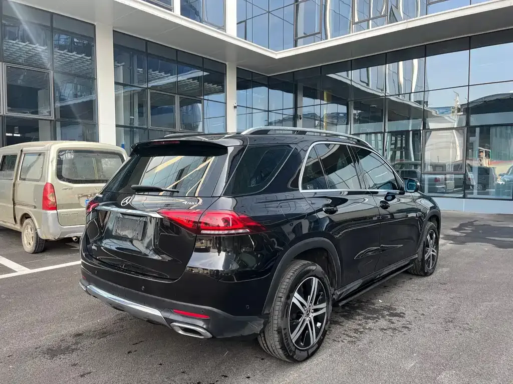 Mercedes-Benz GLE — фото 8