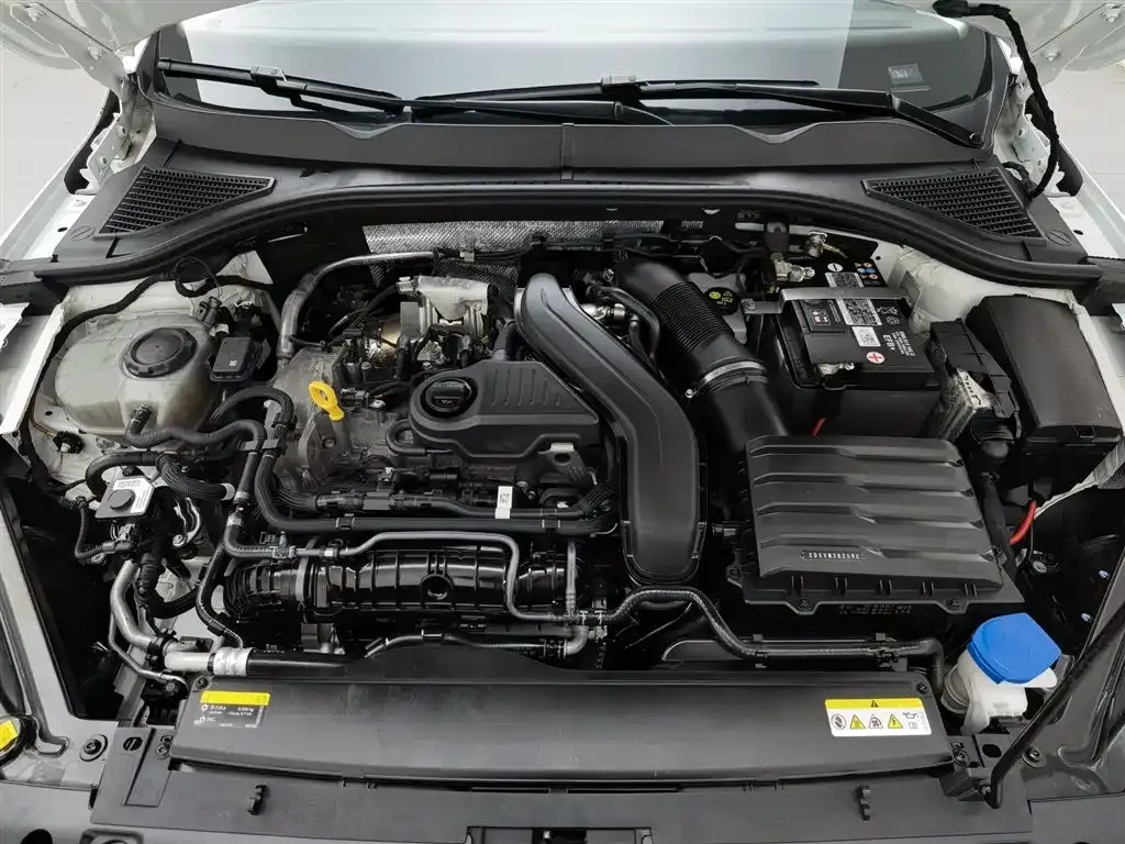 Volkswagen Bora 2024 из CN, фото 9